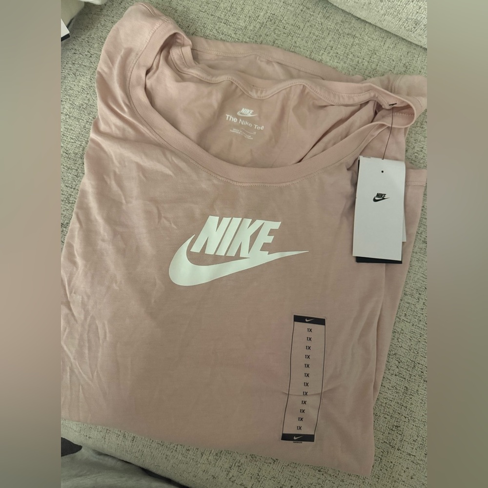Nike Tee Plus Size